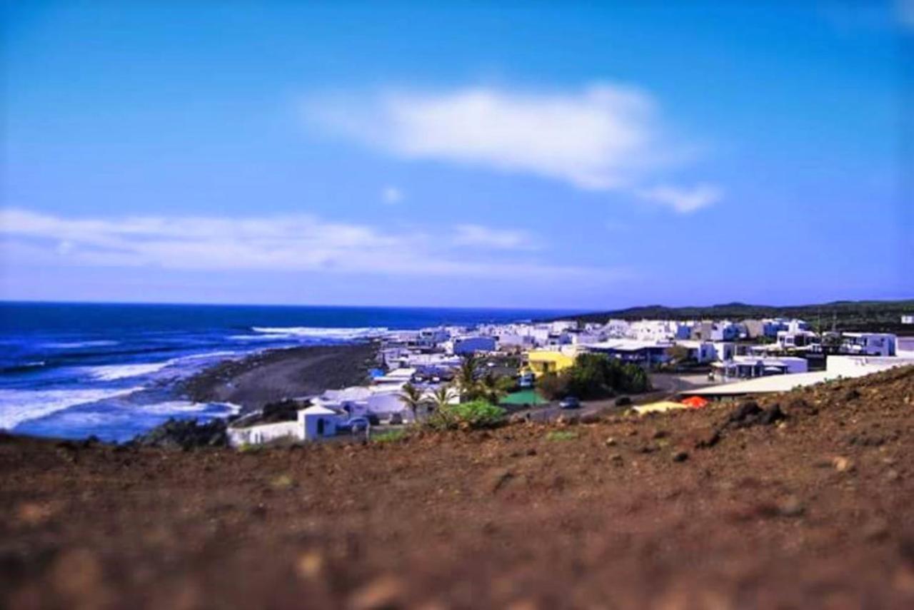 Вілла Cozy House In El Golfo + Terrace Екстер'єр фото